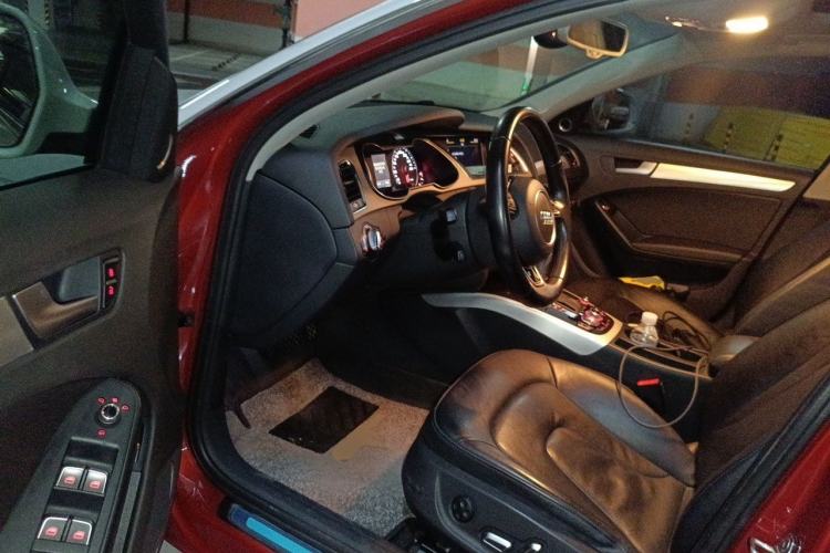 Used Audi A4 2014 40 TFSI allroad quattro plus version Driver Seat