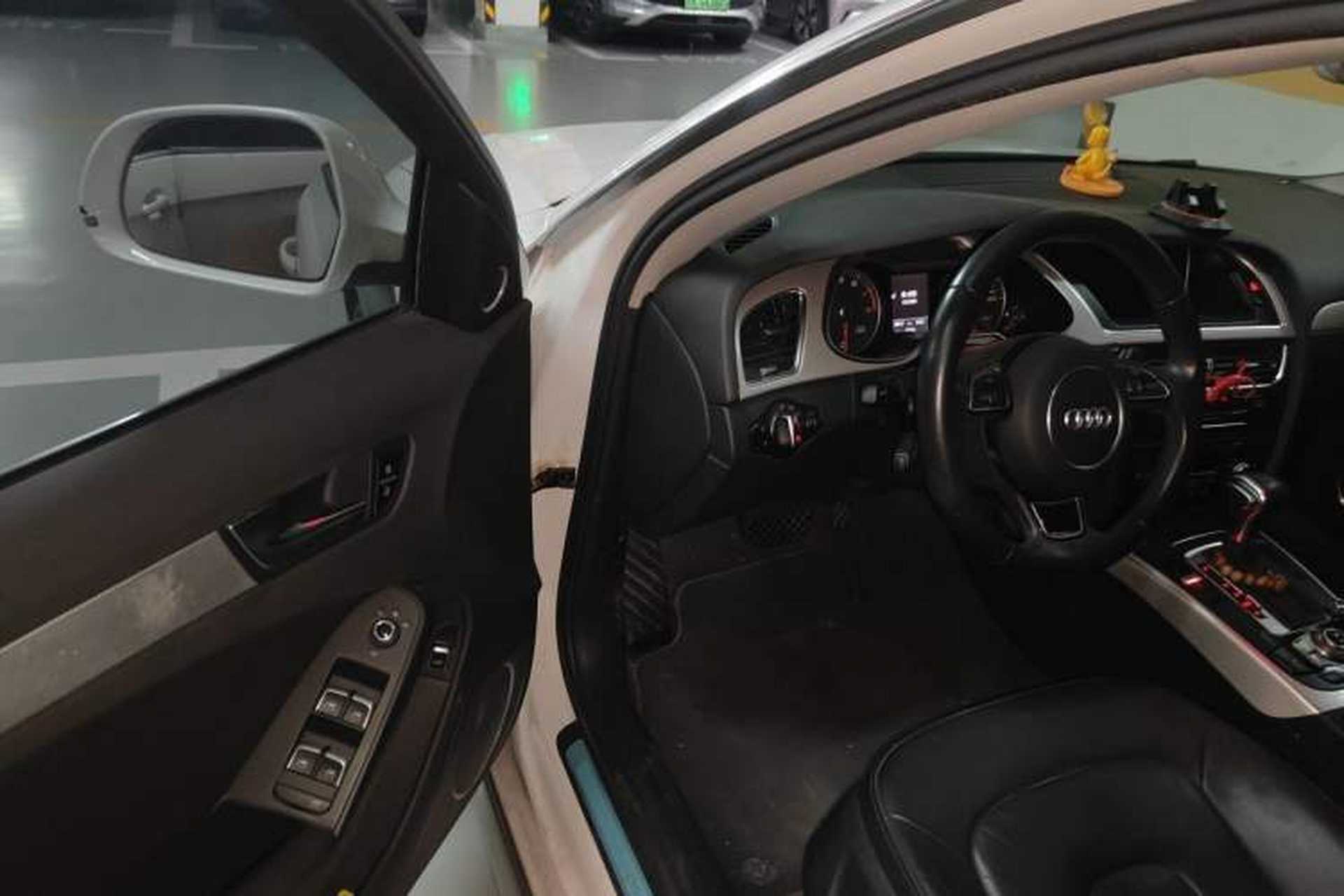 Used Audi A4 2014 40 TFSI allroad quattro plus version Driver Seat