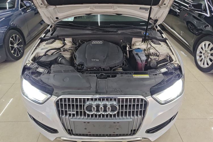 Used Audi A4 2014 40 TFSI allroad quattro plus version Engine Bay