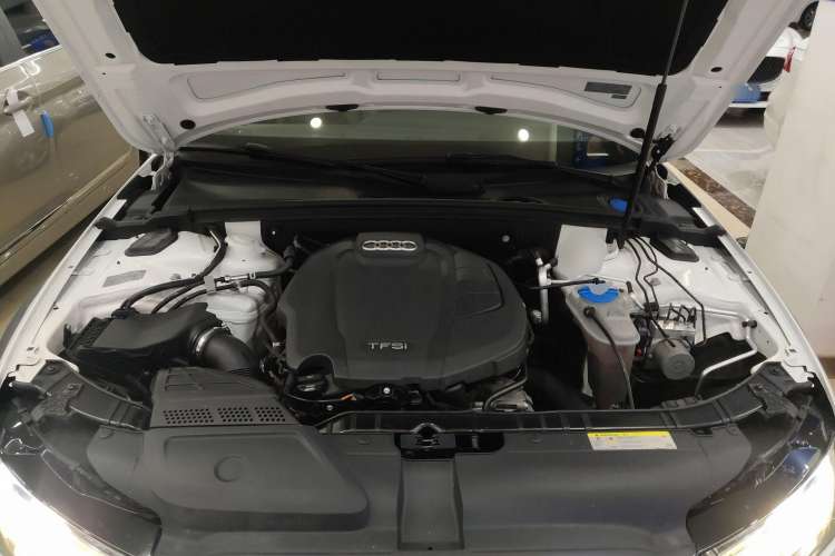 Used Audi A4 2014 40 TFSI allroad quattro plus version Engine Bay