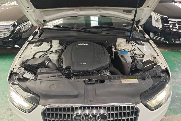 Used Audi A4 2014 40 TFSI allroad quattro plus version Engine Bay