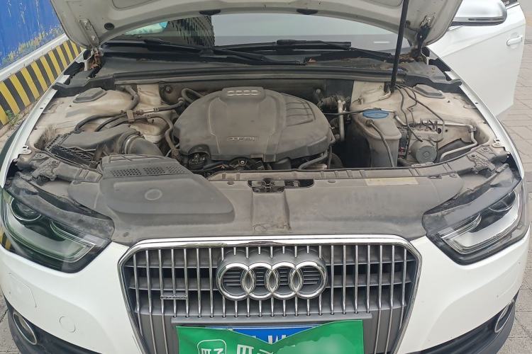 Used Audi A4 2014 40 TFSI allroad quattro plus version Engine Bay