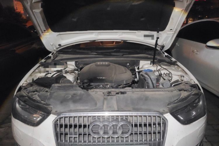 Used Audi A4 2014 40 TFSI allroad quattro plus version Engine Bay
