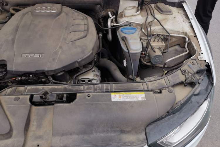 Used Audi A4 2014 40 TFSI allroad quattro plus version Engine Bay Left