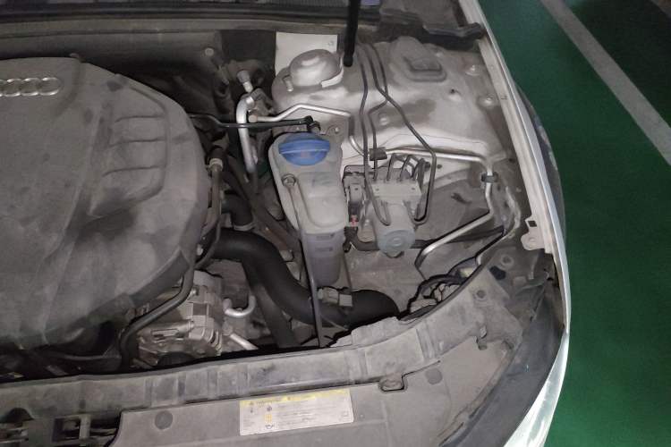 Used Audi A4 2014 40 TFSI allroad quattro plus version Engine Bay Left