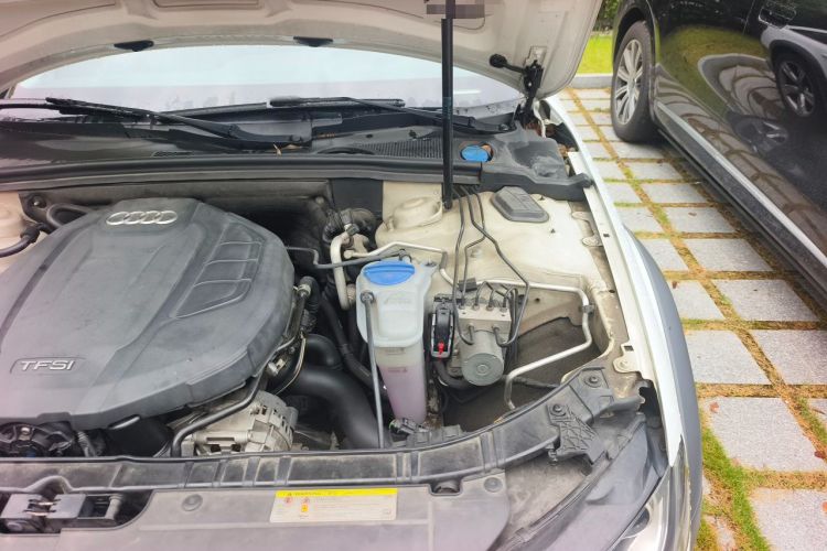 Used Audi A4 2014 40 TFSI allroad quattro plus version Engine Bay Left