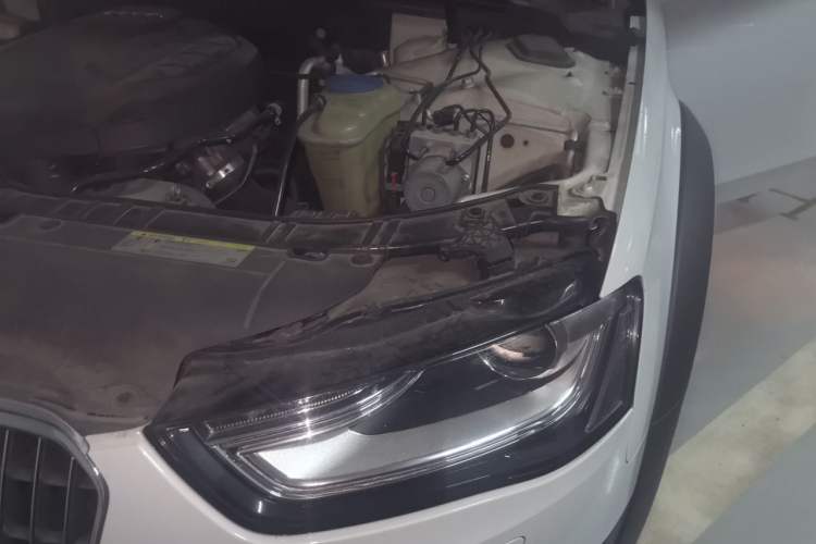 Used Audi A4 2014 40 TFSI allroad quattro plus version Engine Bay Left