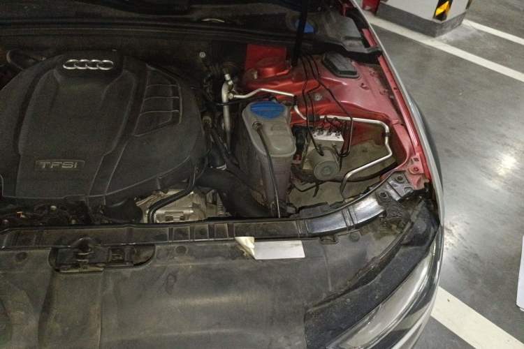 Used Audi A4 2014 40 TFSI allroad quattro plus version Engine Bay Left