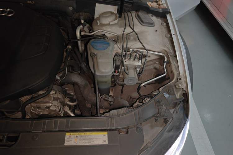 Used Audi A4 2014 40 TFSI allroad quattro plus version Engine Bay Left