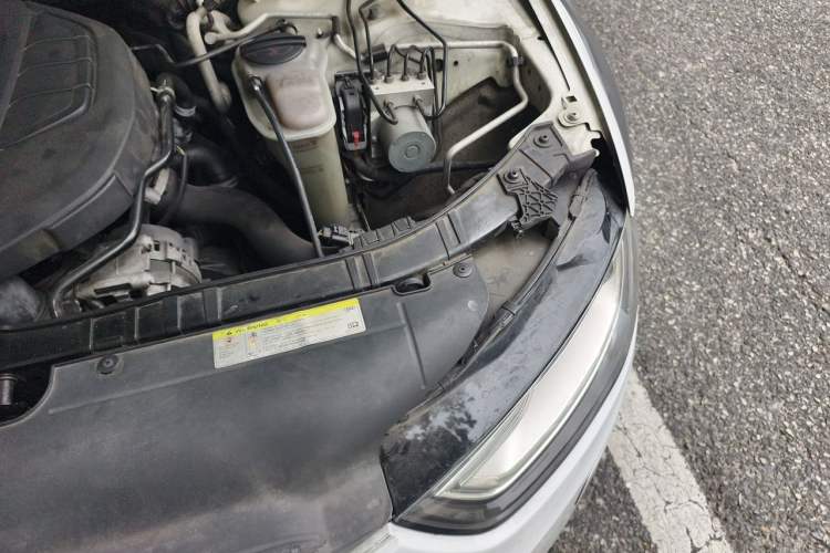 Used Audi A4 2014 40 TFSI allroad quattro plus version Engine Bay Left
