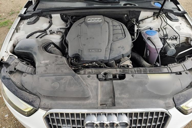 Used Audi A4 2014 40 TFSI allroad quattro plus version Engine Bay
