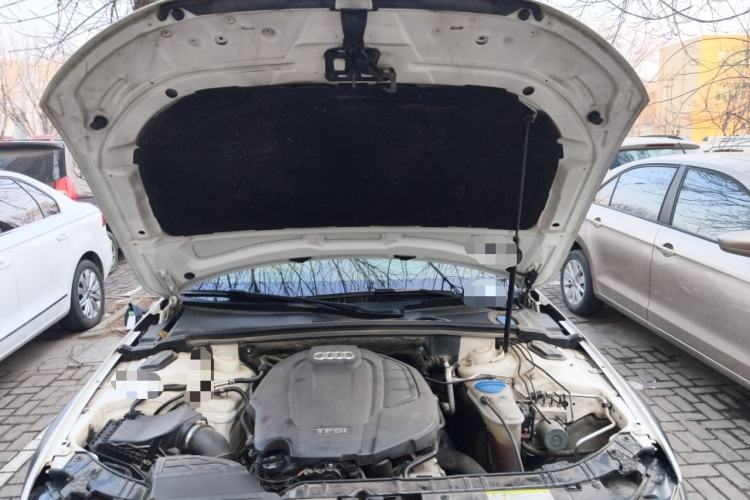 Used Audi A4 2014 40 TFSI allroad quattro plus version Engine Bay