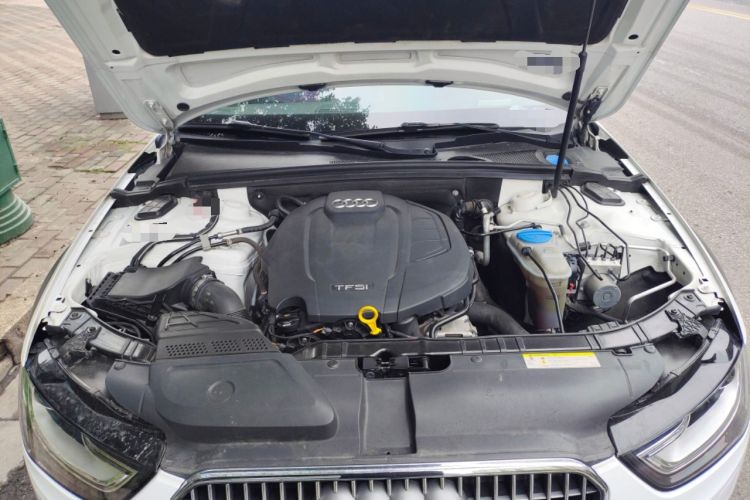 Used Audi A4 2014 40 TFSI allroad quattro plus version Engine Bay