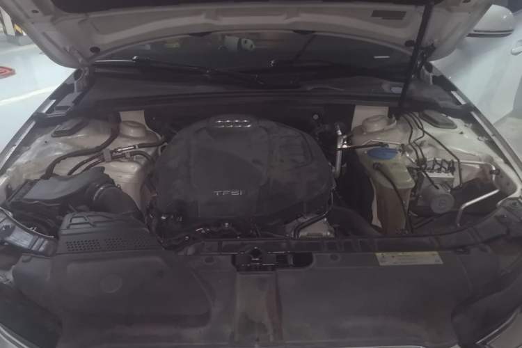 Used Audi A4 2014 40 TFSI allroad quattro plus version Engine Bay