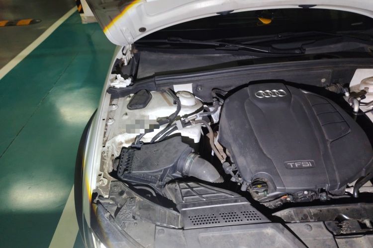 Used Audi A4 2014 40 TFSI allroad quattro plus version Engine Bay Right