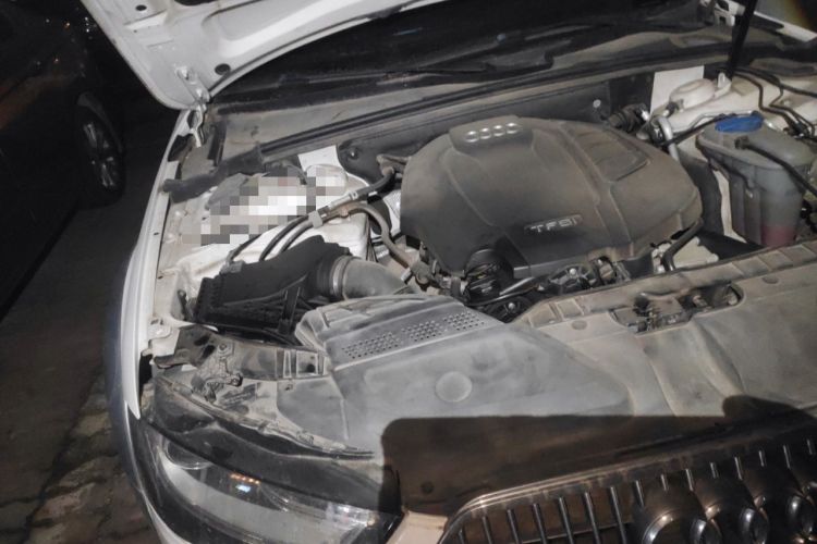 Used Audi A4 2014 40 TFSI allroad quattro plus version Engine Bay Right