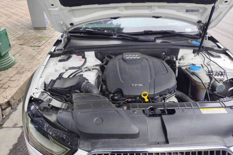 Used Audi A4 2014 40 TFSI allroad quattro plus version Engine Bay Right