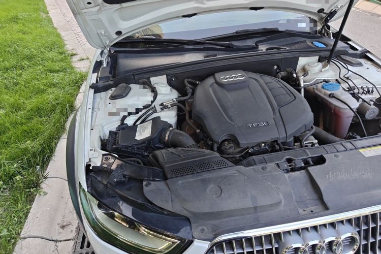 Used Audi A4 2014 40 TFSI allroad quattro plus version Engine Bay Right