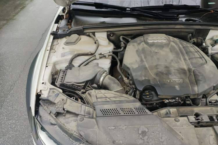 Used Audi A4 2014 40 TFSI allroad quattro plus version Engine Bay Right