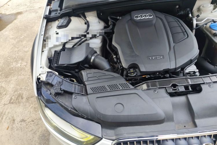 Used Audi A4 2014 40 TFSI allroad quattro plus version Engine Bay Right