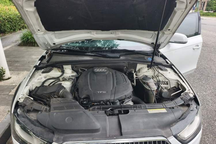 Used Audi A4 2014 40 TFSI allroad quattro plus version Engine Bay