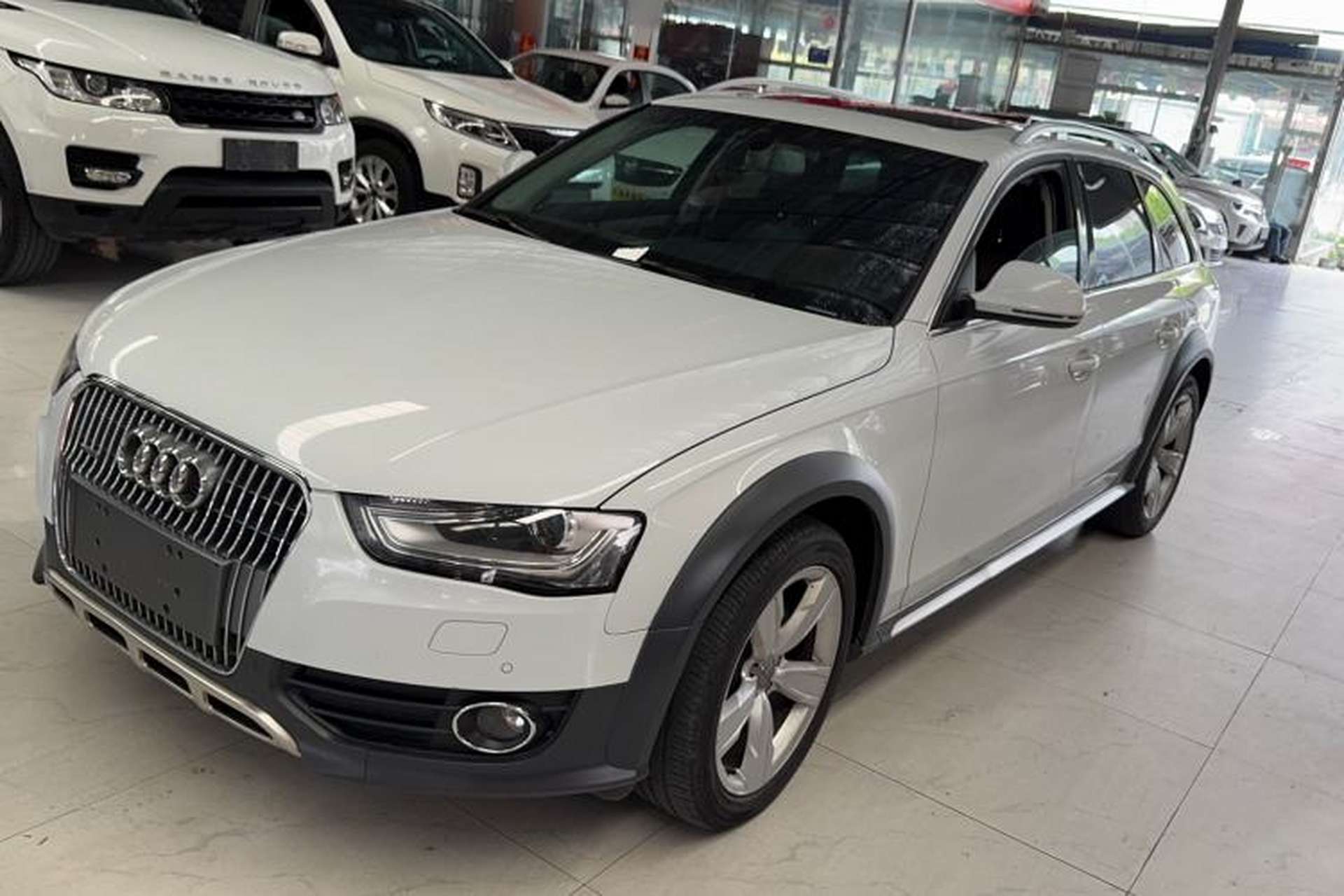 Used Audi A4 2014 40 TFSI allroad quattro plus version Exterior 1