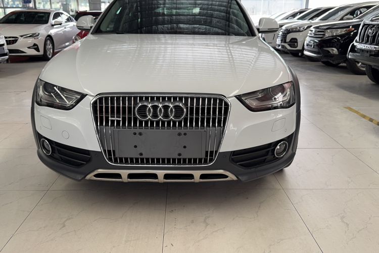 Used Audi A4 2014 40 TFSI allroad quattro plus version Exterior 2