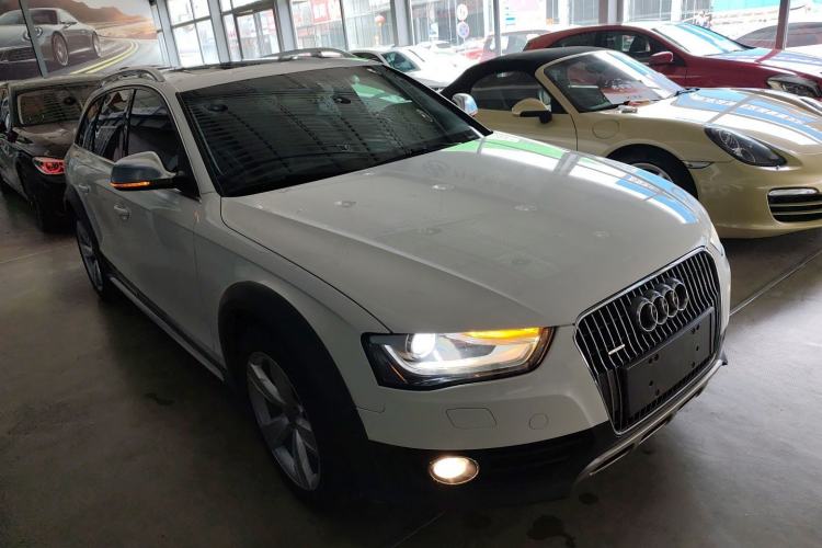 Used Audi A4 2014 40 TFSI allroad quattro plus version Exterior 2