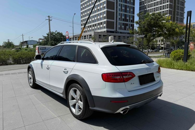 Used Audi A4 2014 40 TFSI allroad quattro plus version Exterior 3