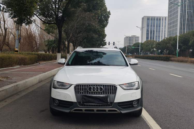 Used Audi A4 2014 40 TFSI allroad quattro plus version Exterior 3