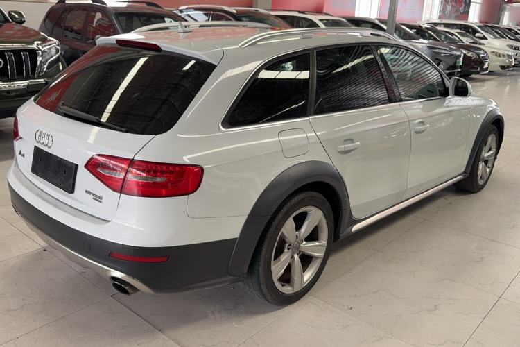 Used Audi A4 2014 40 TFSI allroad quattro plus version Exterior 4