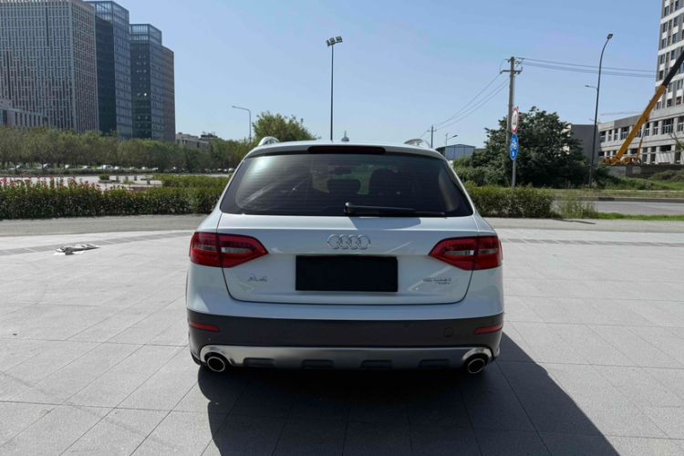 Used Audi A4 2014 40 TFSI allroad quattro plus version Exterior 4