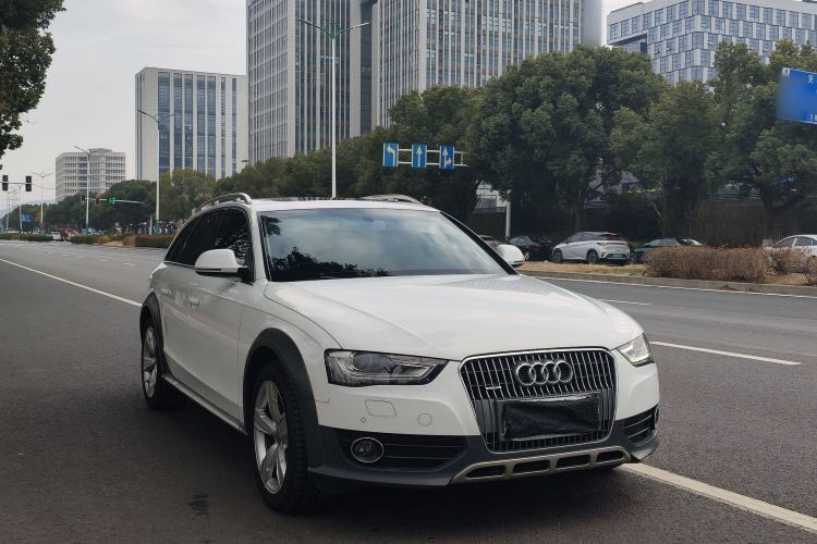 Used Audi A4 2014 40 TFSI allroad quattro plus version Exterior 4