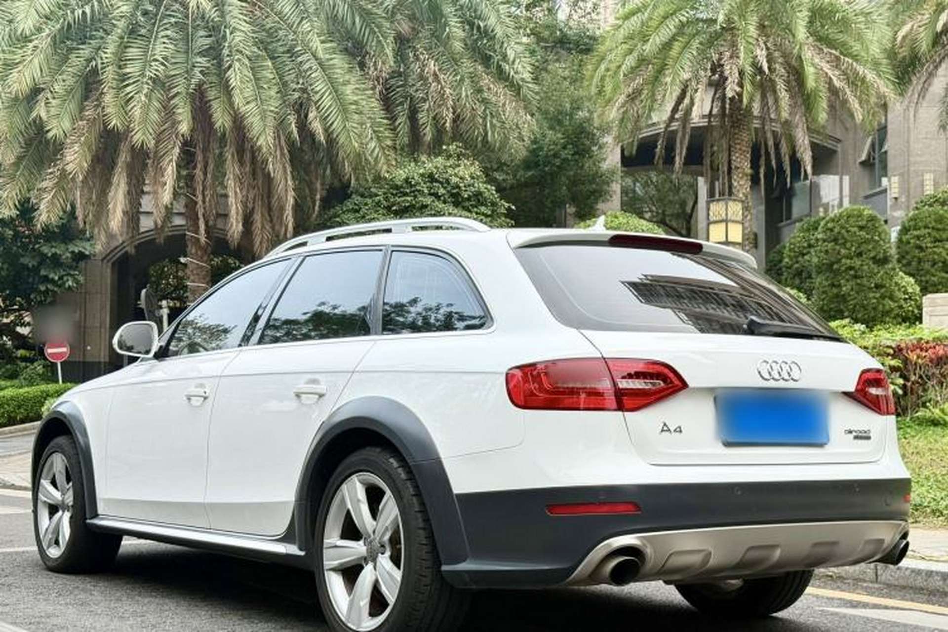 Used Audi A4 2014 40 TFSI allroad quattro plus version Exterior 6