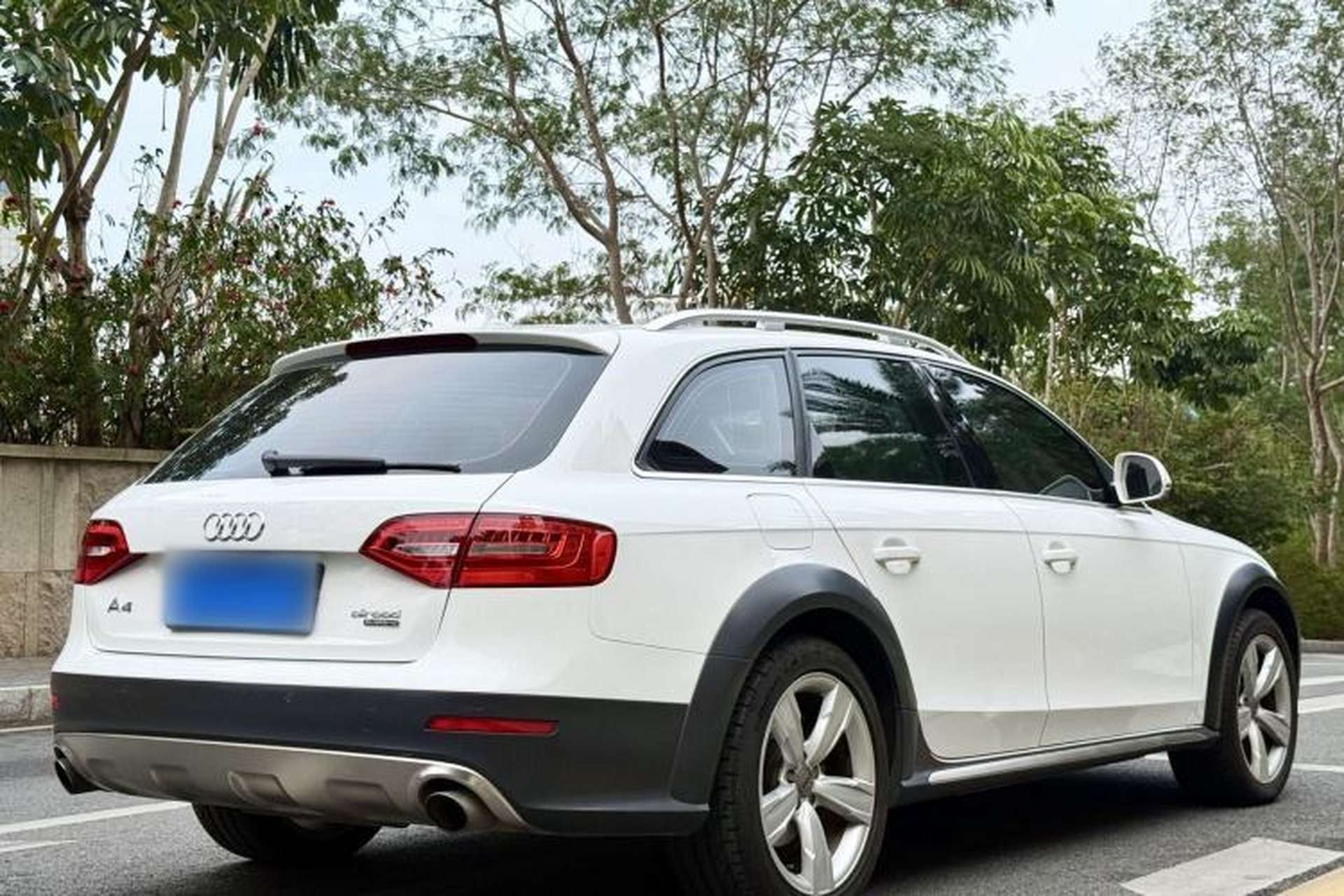 Used Audi A4 2014 40 TFSI allroad quattro plus version Exterior 8