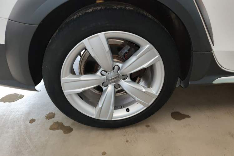 Used Audi A4 2014 40 TFSI allroad quattro plus version Exterior 8