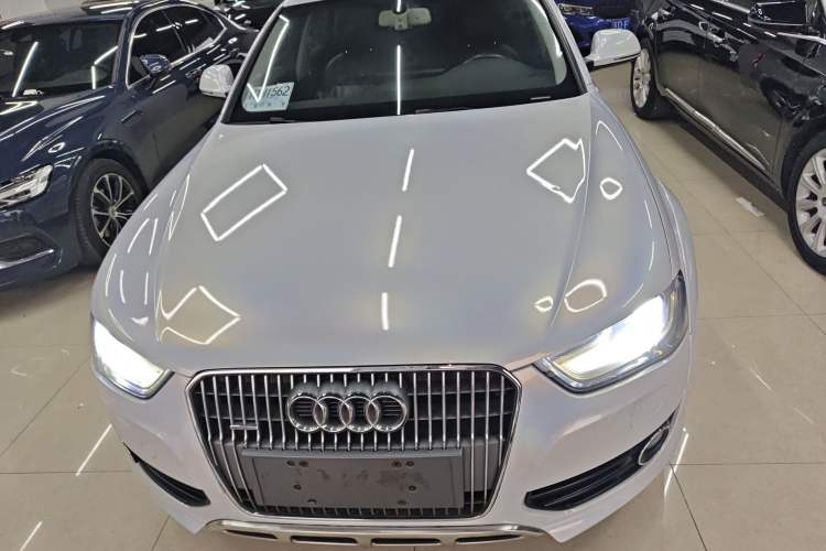 Used Audi A4 2014 40 TFSI allroad quattro plus version Front