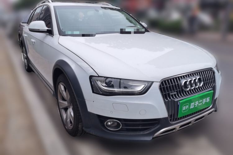 Used Audi A4 2014 40 TFSI allroad quattro plus version Front Right 45 Deg