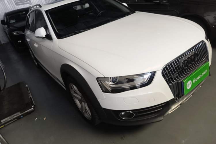 Used Audi A4 2014 40 TFSI allroad quattro plus version Front Right 45 Deg