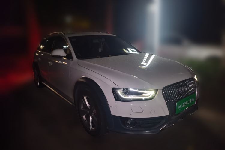 Used Audi A4 2014 40 TFSI allroad quattro plus version Front Right 45 Deg