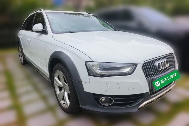 Used Audi A4 2014 40 TFSI allroad quattro plus version Front Right 45 Deg