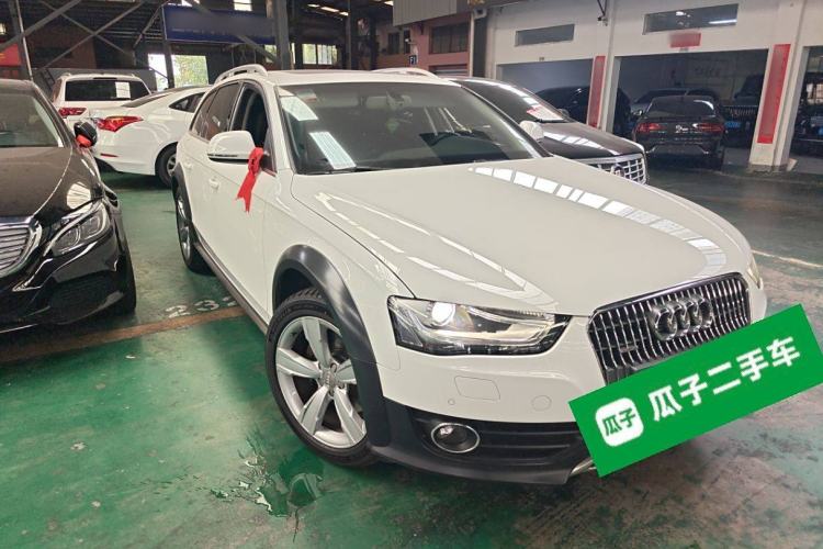 Used Audi A4 2014 40 TFSI allroad quattro plus version Front Right 45 Deg