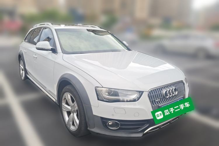 Used Audi A4 2014 40 TFSI allroad quattro plus version Front Right 45 Deg