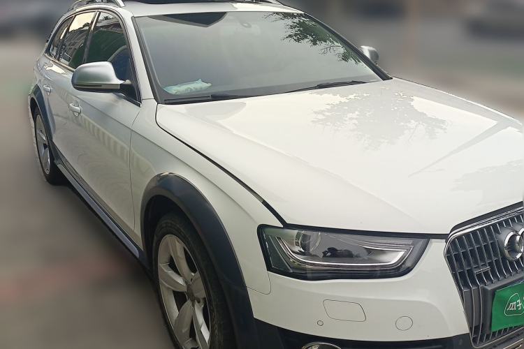 Used Audi A4 2014 40 TFSI allroad quattro plus version Front Right 45 Deg