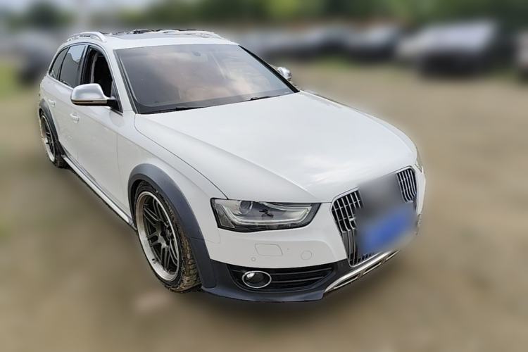 Used Audi A4 2014 40 TFSI allroad quattro plus version Front Right 45 Deg