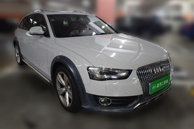 Used Audi A4 2014 40 TFSI allroad quattro plus version Front Right 45 Deg