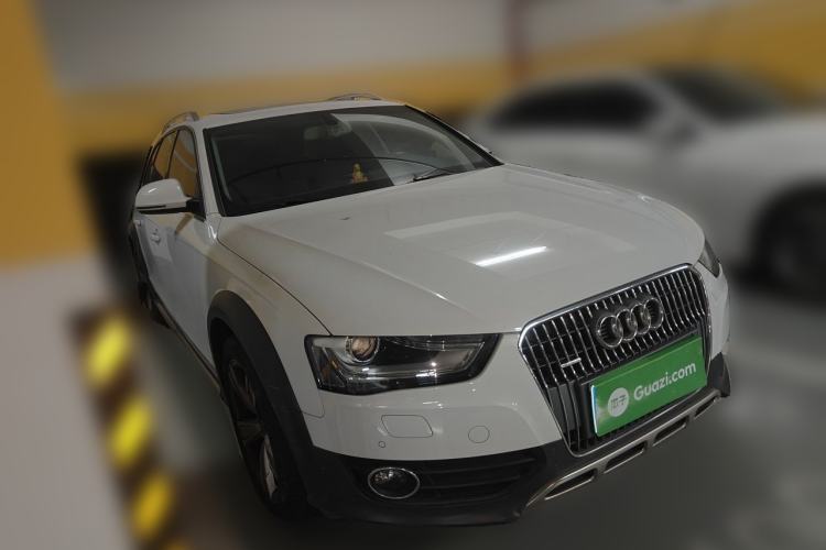 Used Audi A4 2014 40 TFSI allroad quattro plus version Front Right 45 Deg