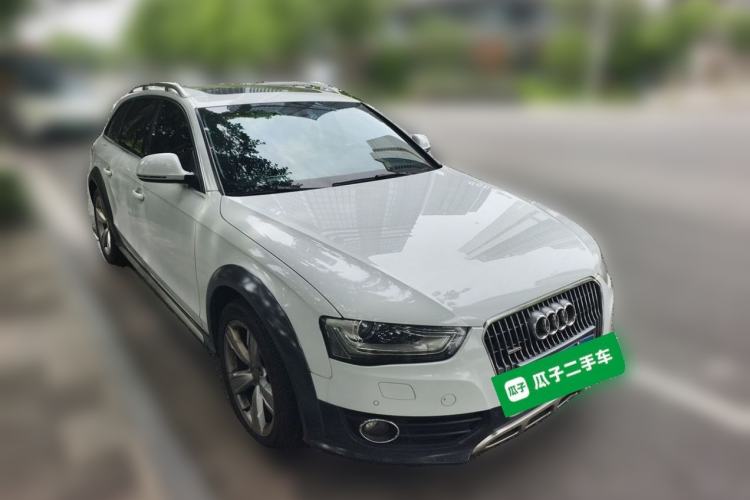 Used Audi A4 2014 40 TFSI allroad quattro plus version Front Right 45 Deg
