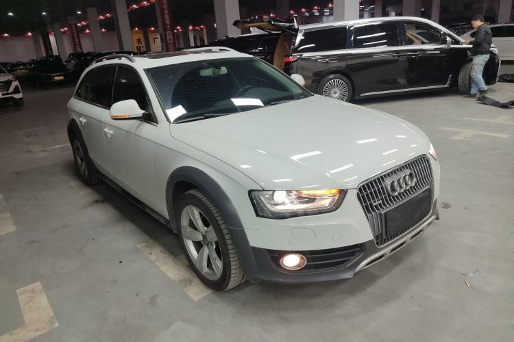 Used Audi A4 2014 40 TFSI allroad quattro plus version Front Right 45 Deg