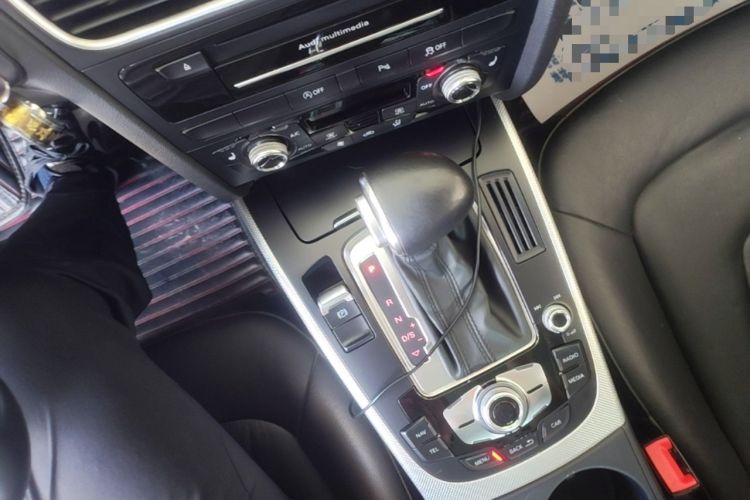 Used Audi A4 2014 40 TFSI allroad quattro plus version Gear Lever